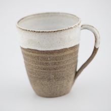 Kaffemugg med lantlig charm och keramikkänsla